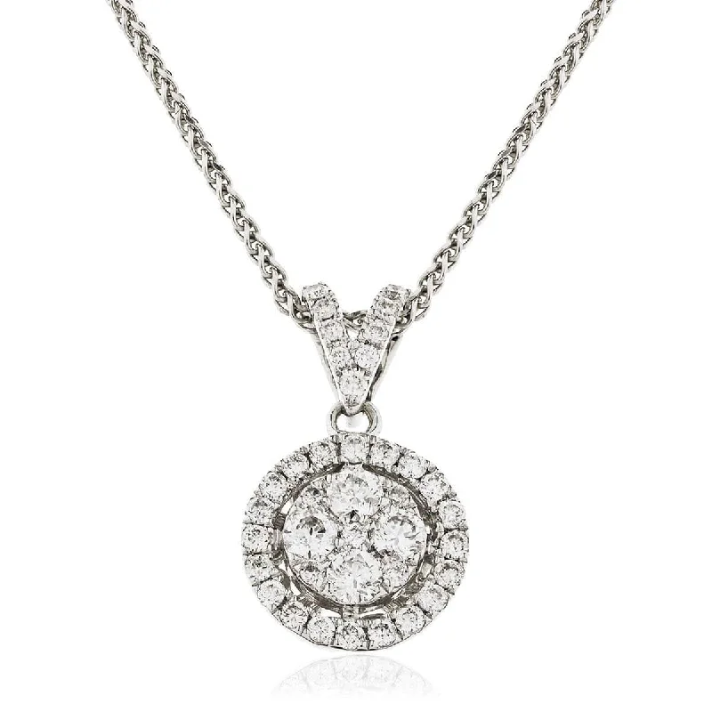 Best necklaces and pendants for everyday wear with minimalist designs-Diamond cluster Pendant with Halo