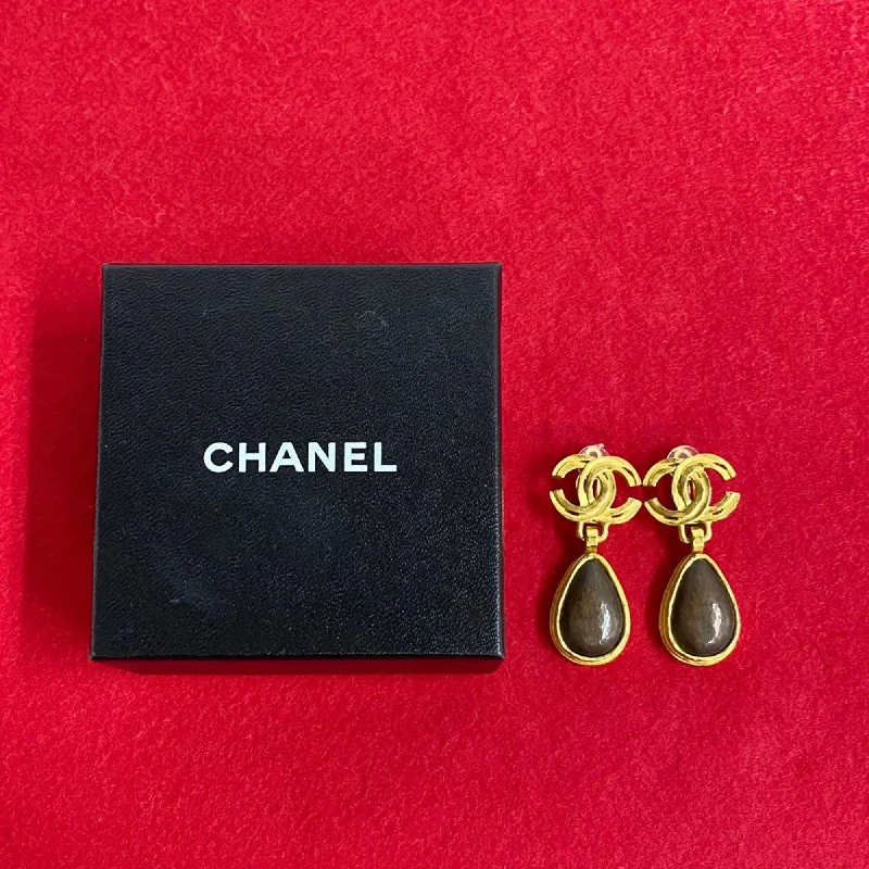 Contemporary Drop Earrings for Fashion -Chanel    Plating Wood Clip Earrings (Pre-Owned)