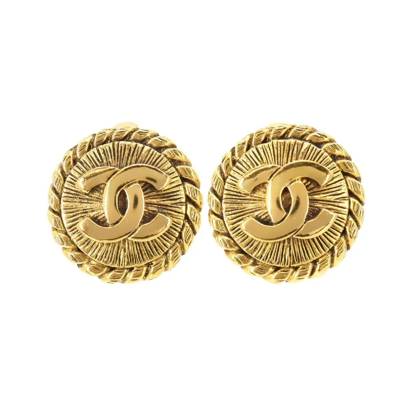 Drop Earrings for Travel Look -Chanel  Clip Earrings (Pre-Owned)