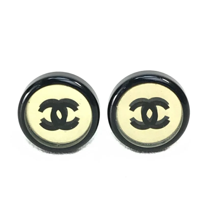 Drop Earrings for Engagement Party -Chanel  Clear yellow Metal Plastic Clip Earrings (Pre-Owned)