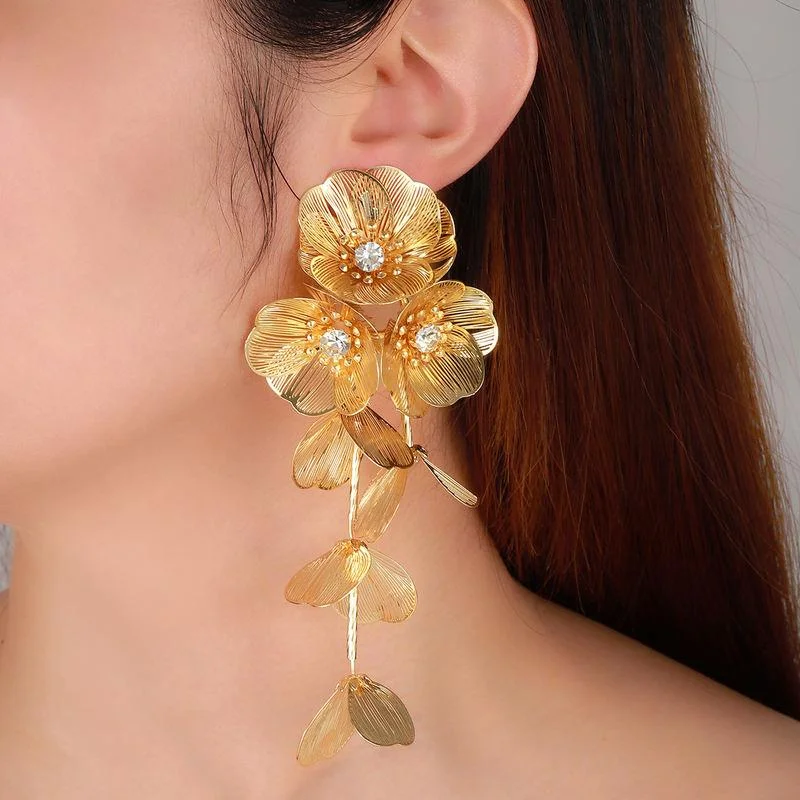 Crystal Drop Earrings for Sparkle -Trendy Rhinestone Flower Tassel Earrings