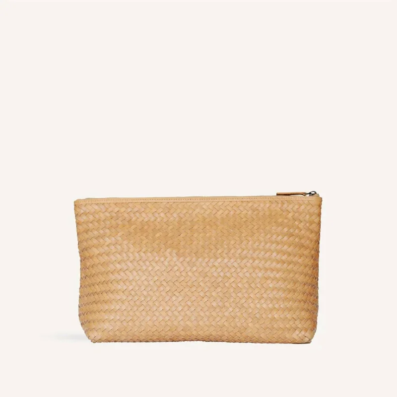 Handle bags with sleek silhouettes for fashion -Women's Pouche Bag In Caramel