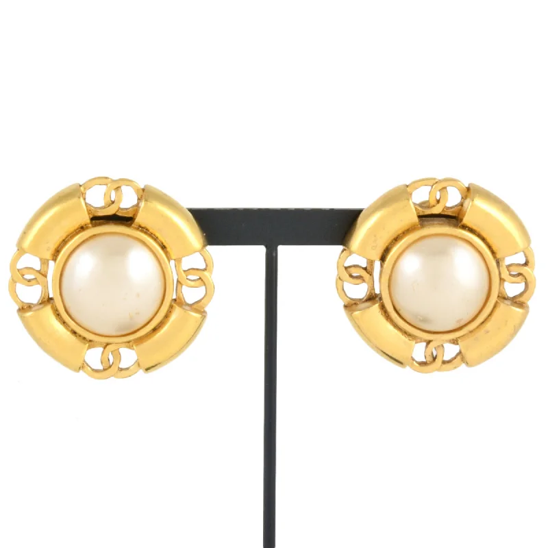 Drop Earrings with Abstract Designs -Chanel  Plating Clip Earrings (Pre-Owned)