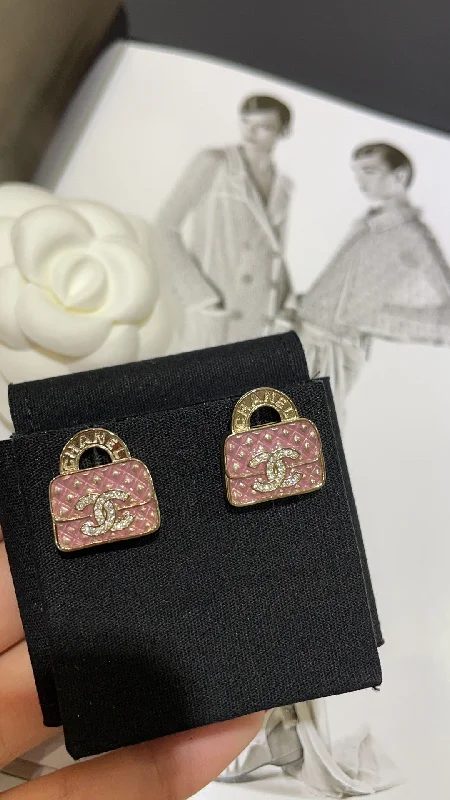 Drop Earrings with Wave Designs -Pink diamond patterned bag with full diamond double C earrings EHC119