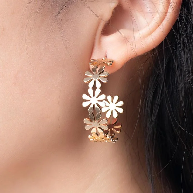 Retro Drop Earrings for Nostalgia -Golden Geometric C-Shaped Flower Drop Earrings for Women