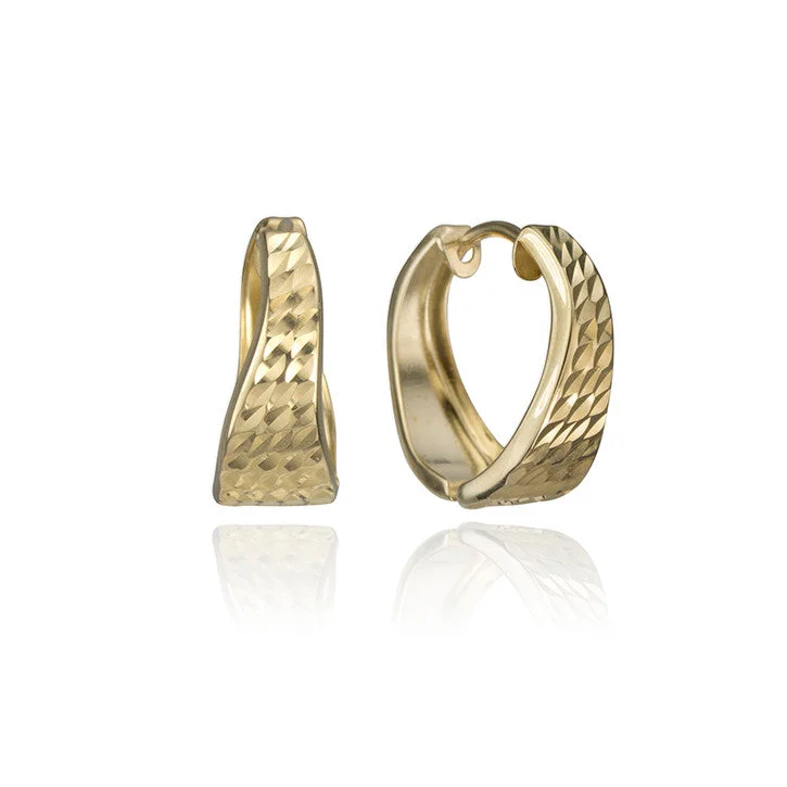 Hoop earrings with spiral designs for a dynamic and fluid look-10K Yellow Gold Wavy Huggie Hoop Earrings