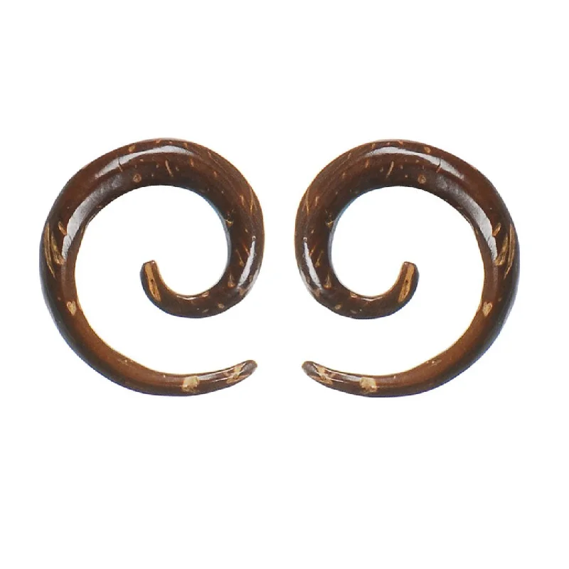 Hoop earrings with twisted leather for a chic and modern boho look-<span>EXC-001<span>: </span></span>Spirals - Coconut